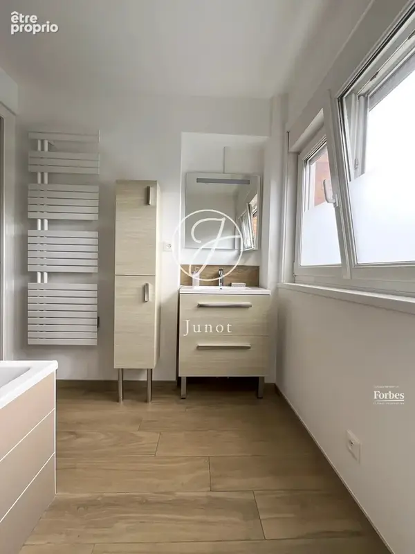 Croix - PARC BARBIEUX - Maison de ville - 7 pièces – 172,9m²- 4 chambres - Jardin - Garage - photo 22