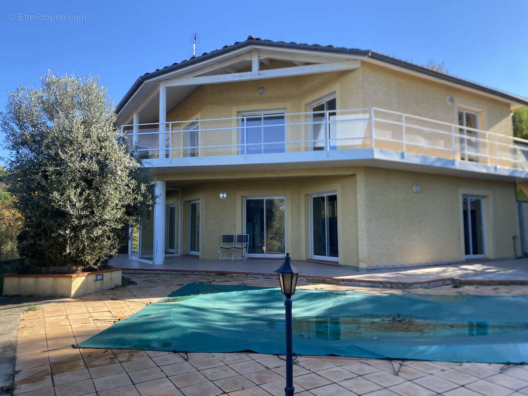 Maison à LACROIX-FALGARDE