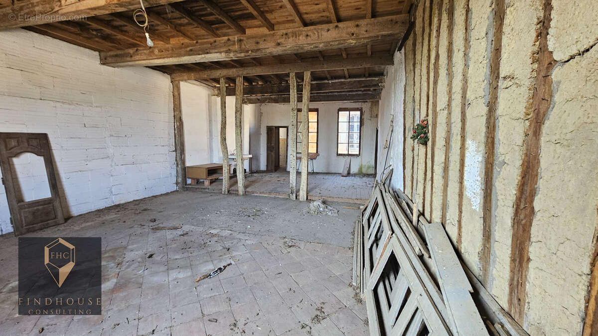 Maison à SARAMON