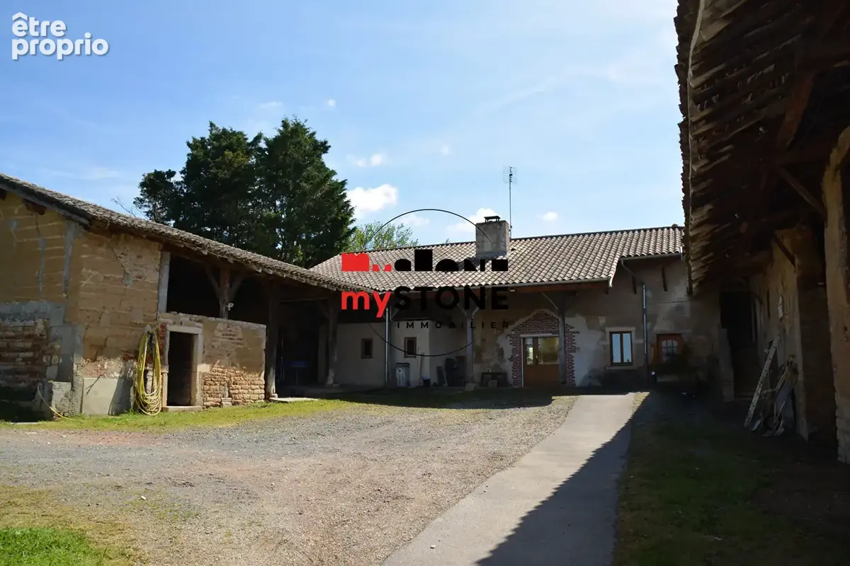 GENOUILLEUX - corps de ferme à rénover 450m² (dont dépendances) sur 3000m² de terrain - photo 6