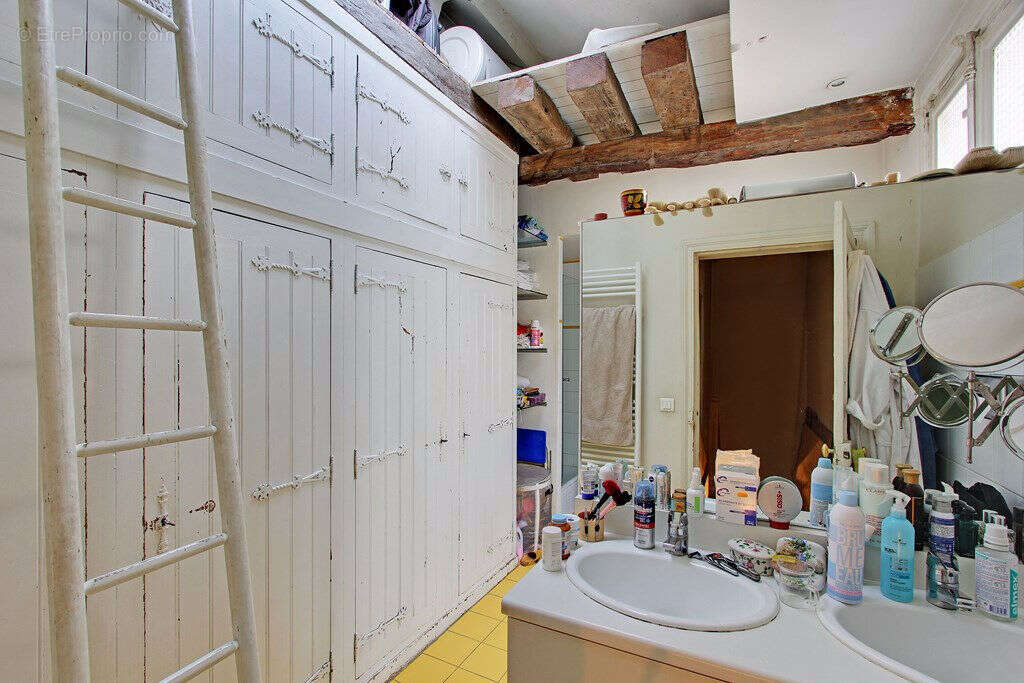 Appartement à PARIS-6E