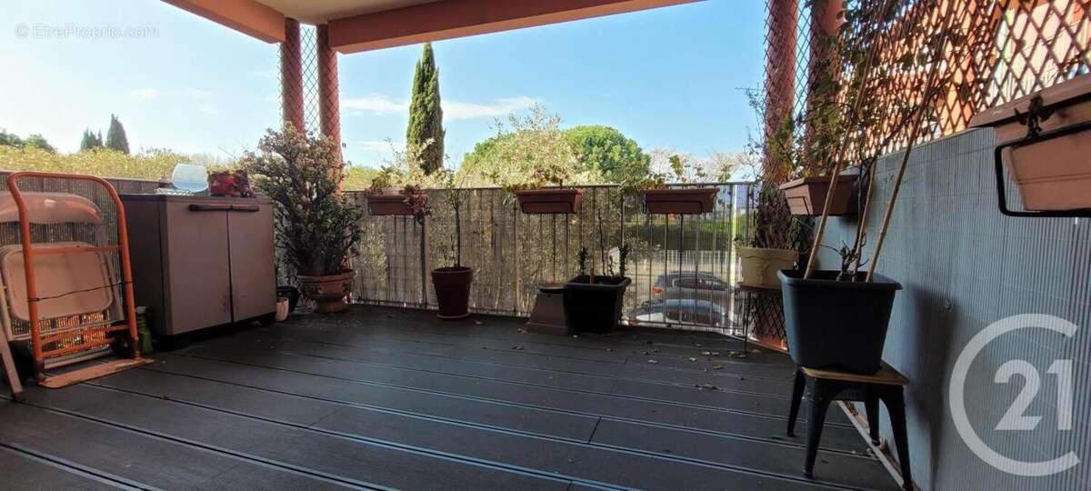 Appartement à LATTES