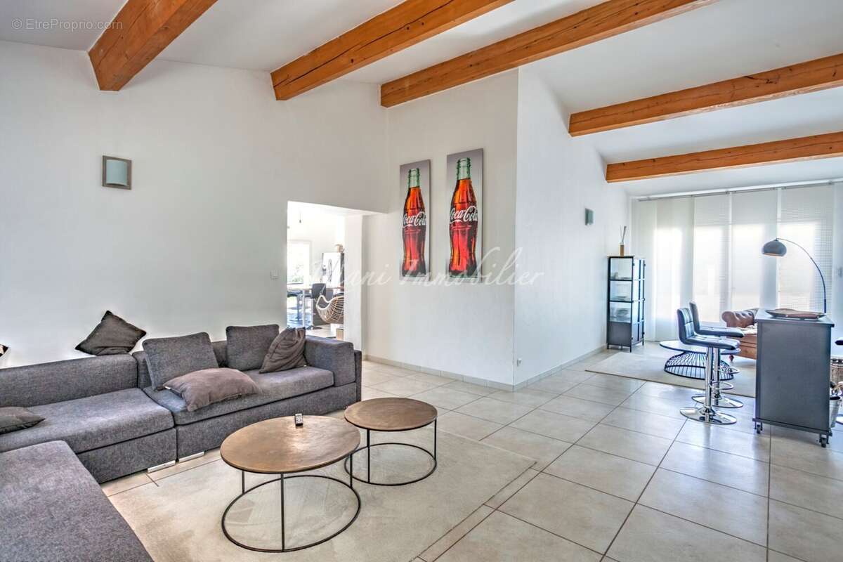 Maison à CABRIERES-D'AVIGNON