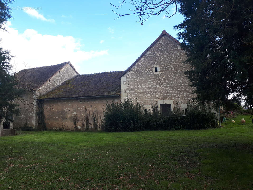 Maison à VAUX-SUR-VIENNE