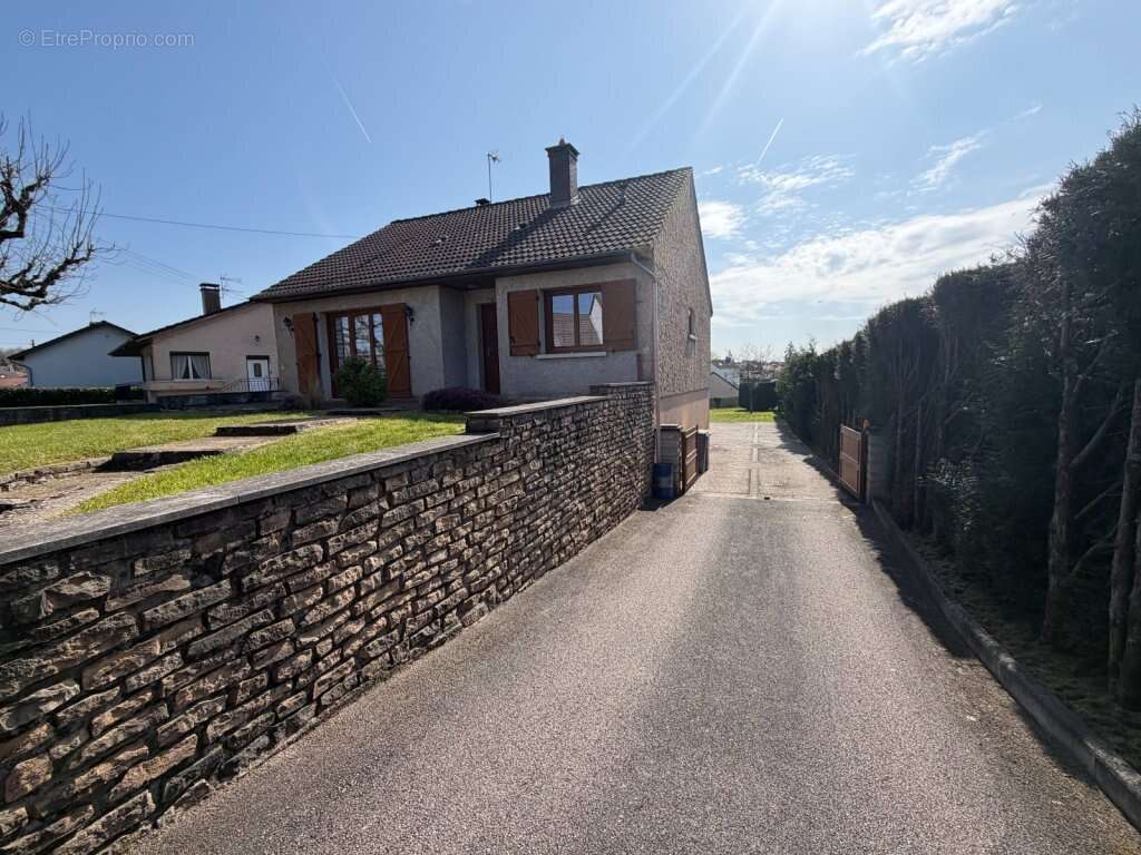 Maison à LE BREUIL