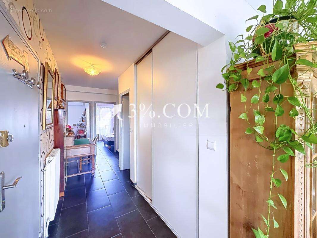 Appartement T3 traversant avec 2 balcons - investissement lo - photo 4