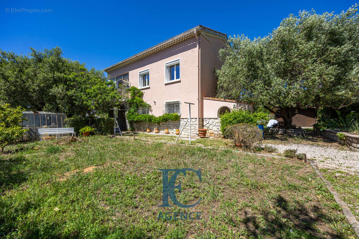 Maison à SIX-FOURS-LES-PLAGES