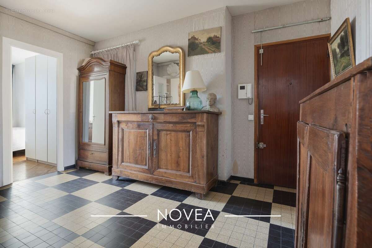 Appartement à LYON-6E