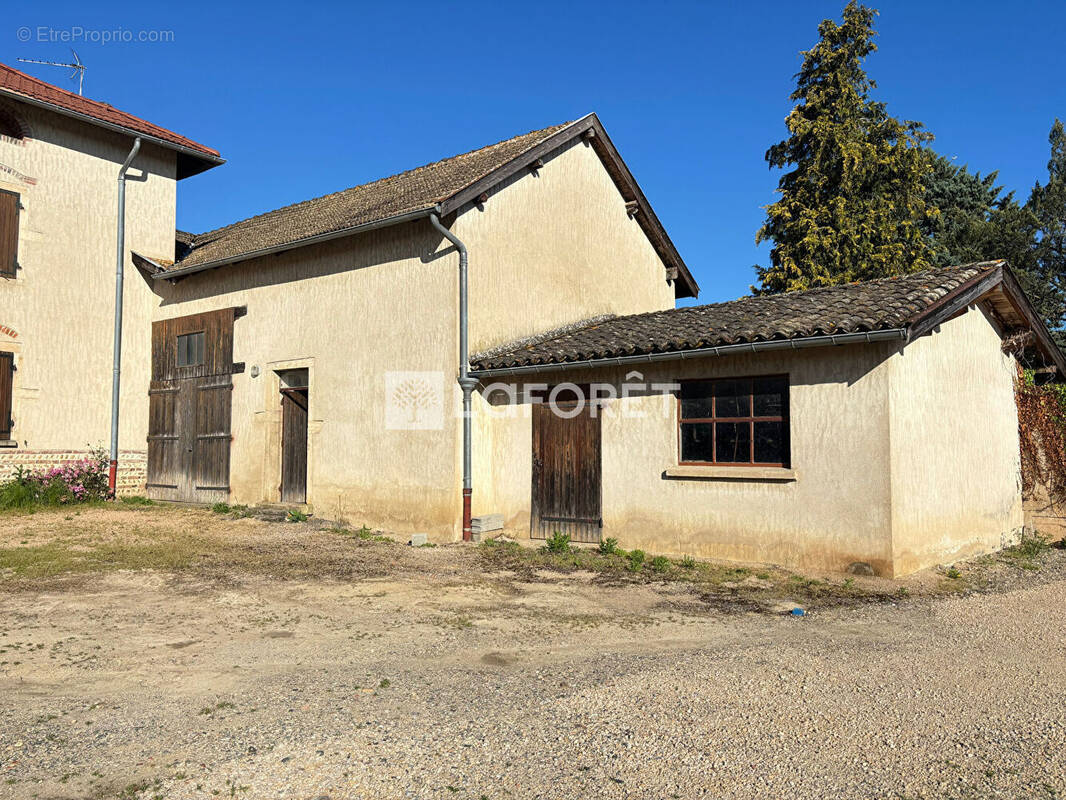 Maison à L'ABERGEMENT-CLEMENCIAT