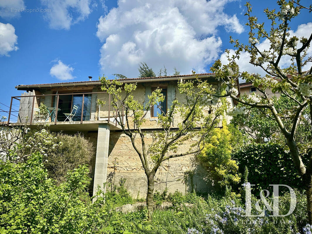 Maison à REVENTIN-VAUGRIS