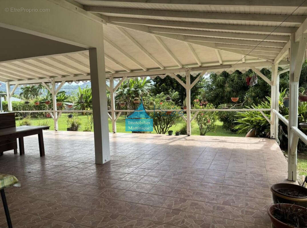 Maison à LE LAMENTIN