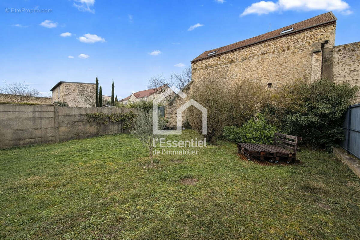 Appartement à VERNEUIL-SUR-SEINE