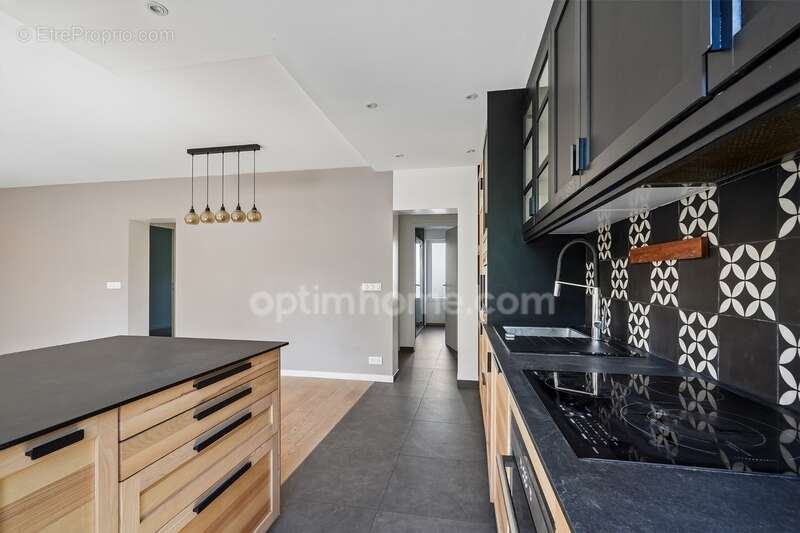 Appartement à ISSY-LES-MOULINEAUX