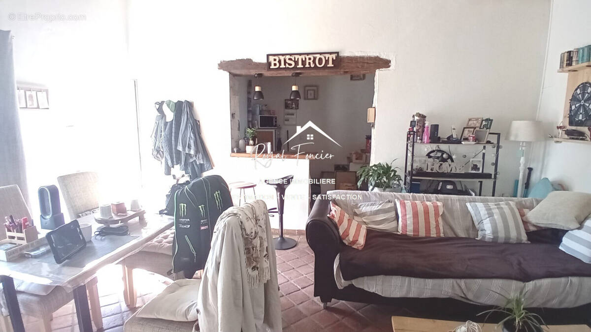 Espace de vie  - Maison à VELLECHES