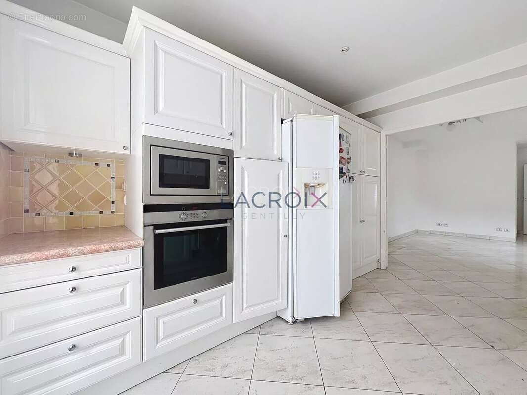 Maison 4 chambres avec jardin à 2 pas du métro 14 - photo 9