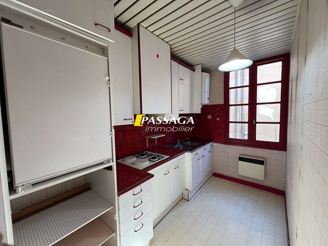 A VENDRE - Appartement T3 avec cave - RODEZ centre - photo 3
