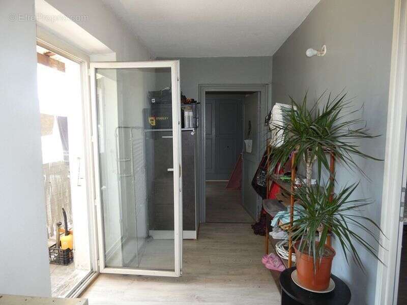 Appartement à VEYNES