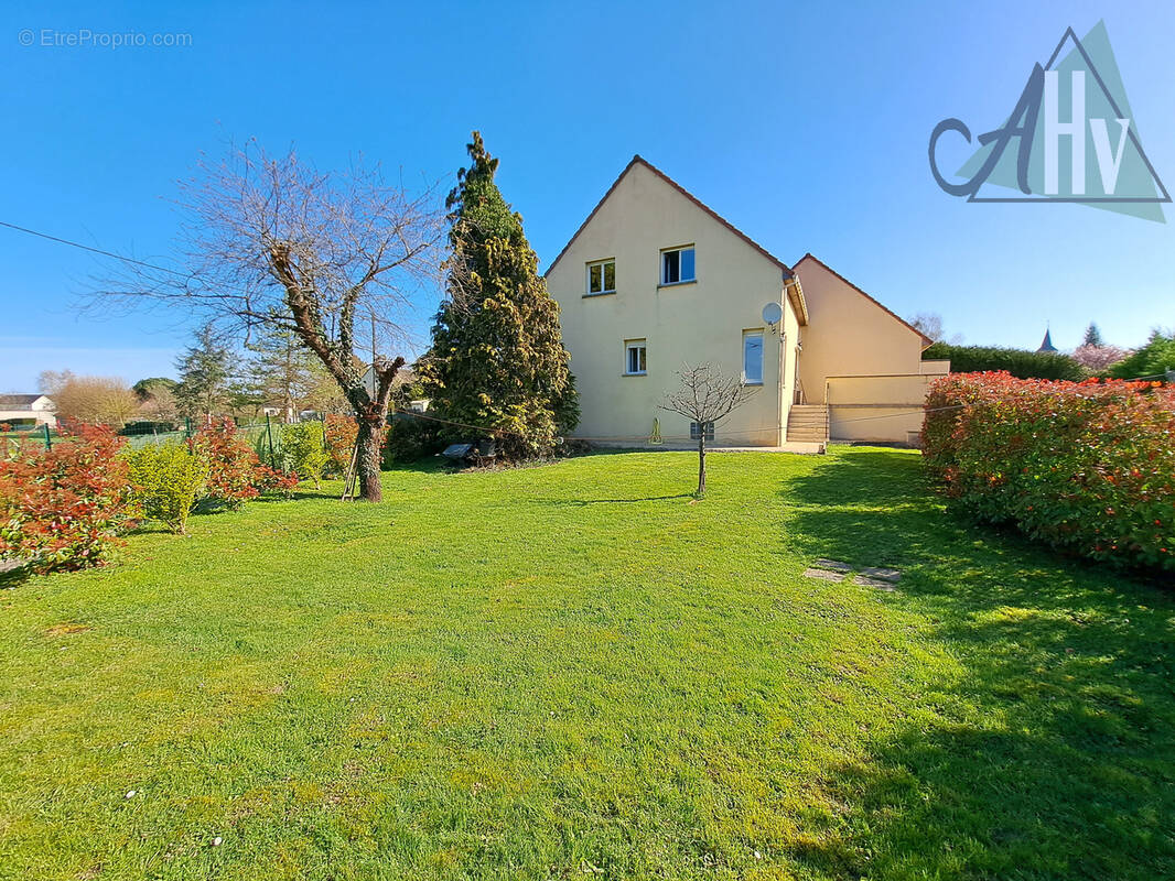 Maison à VILLEBOUGIS