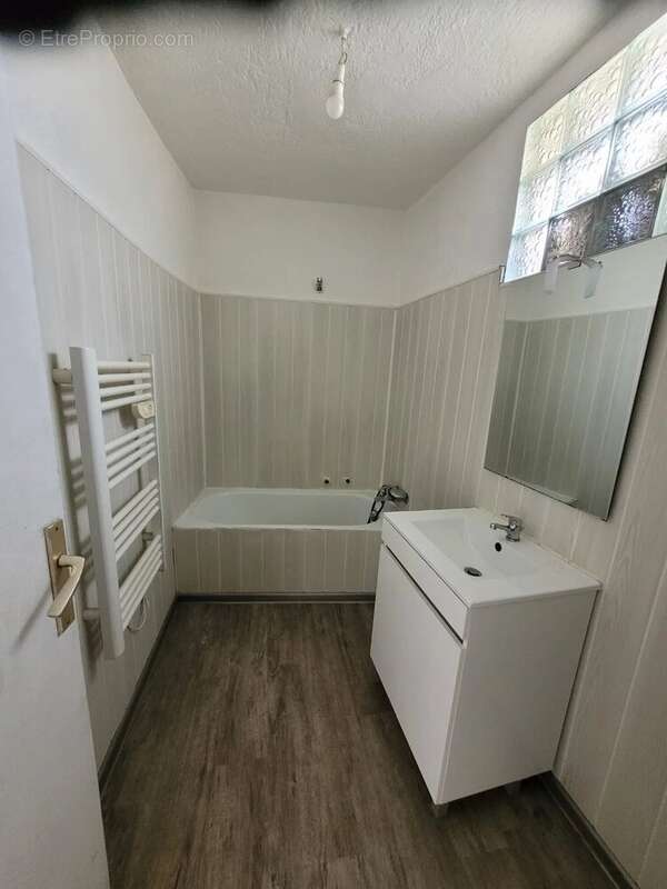 GRASSE, Quartier Ste Anne, Appartement 3 pièces dans Maison, Parking - photo 5