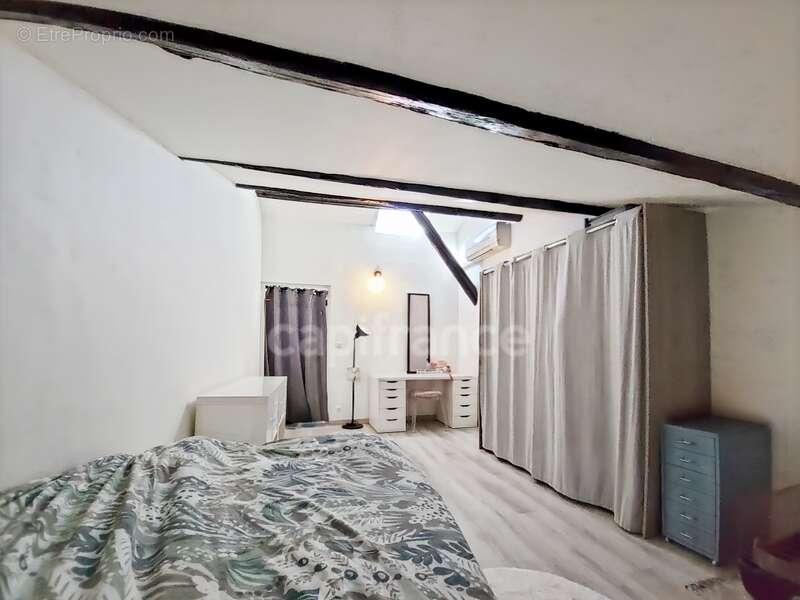 Appartement à VILLENEUVE-LES-AVIGNON