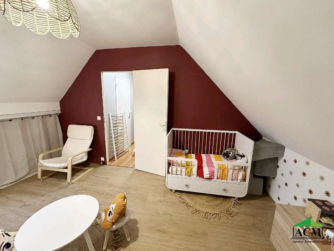 Maison à MERY-SUR-OISE