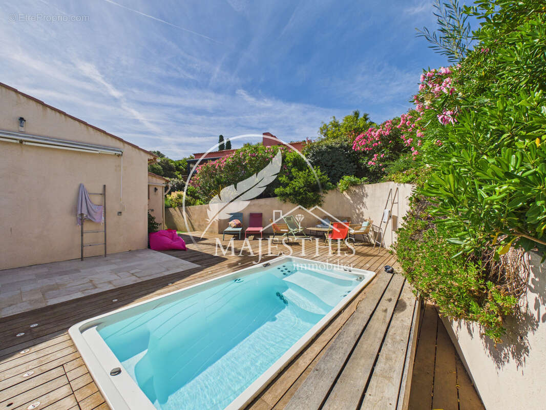 Maison à HYERES