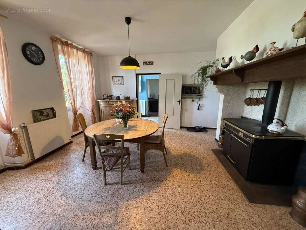 Maison à LAUJUZAN