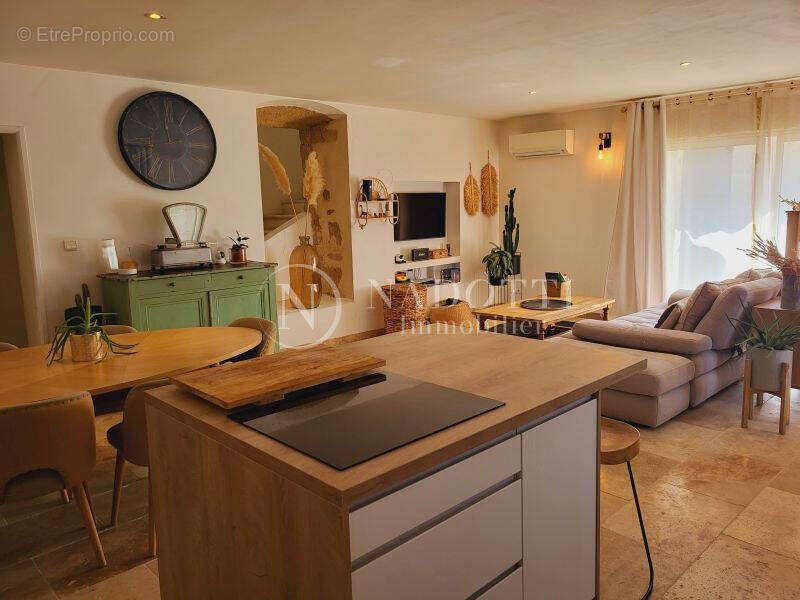 Maison à L&#039;ISLE-SUR-LA-SORGUE