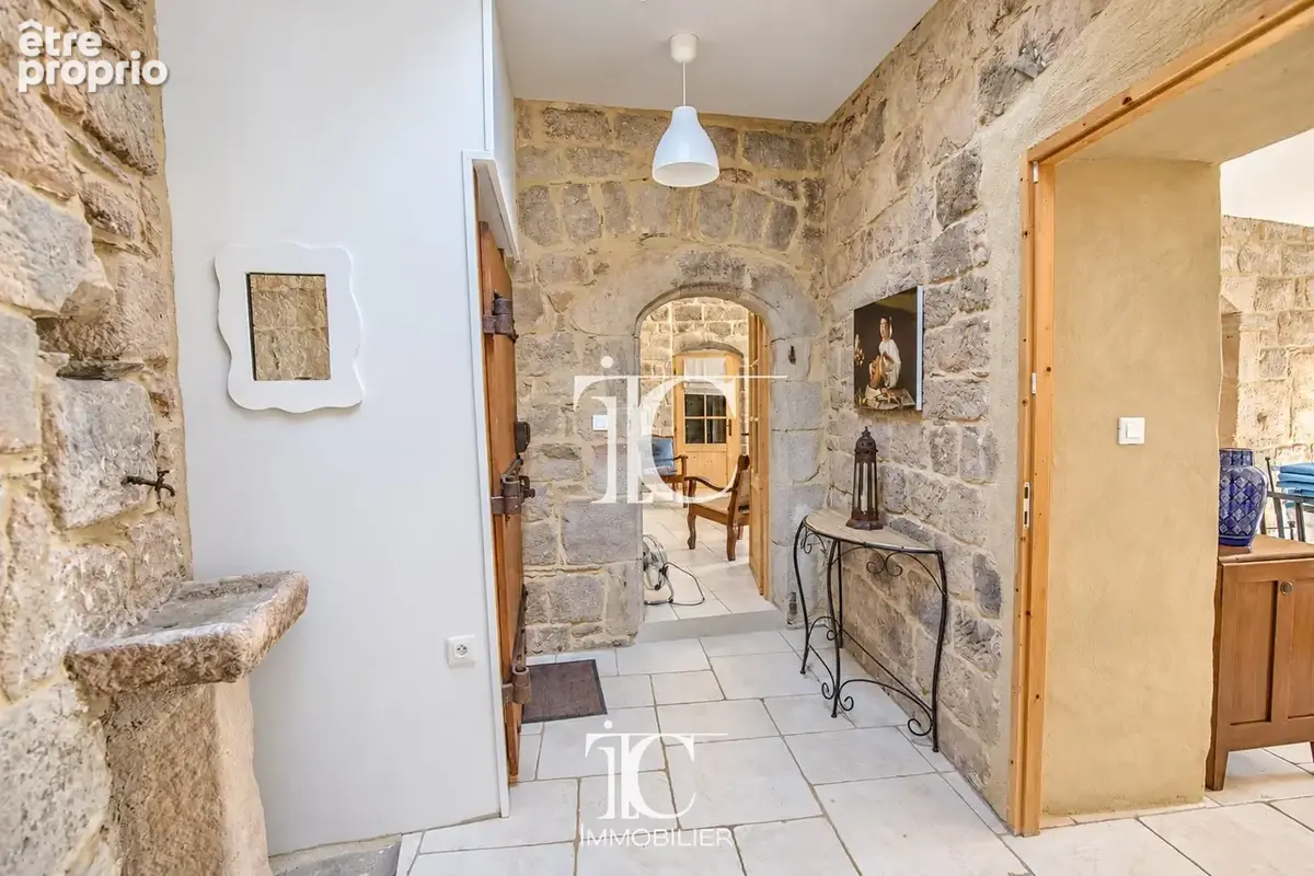 Propriete du xviieme siecle 400m² habitable 4280m² de terrain - photo 15