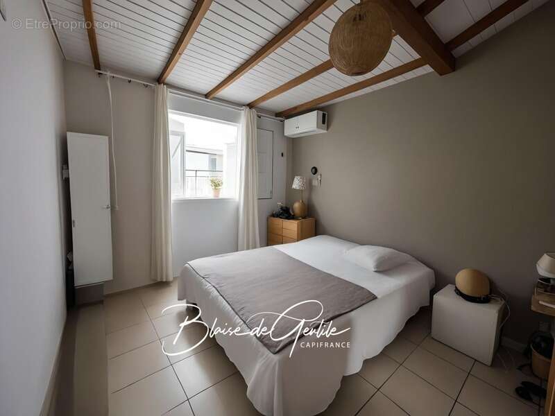 Maison à BAIE-MAHAULT