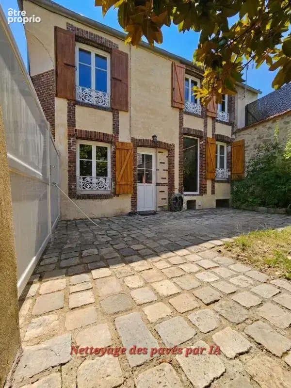 Maison à EPERNON
