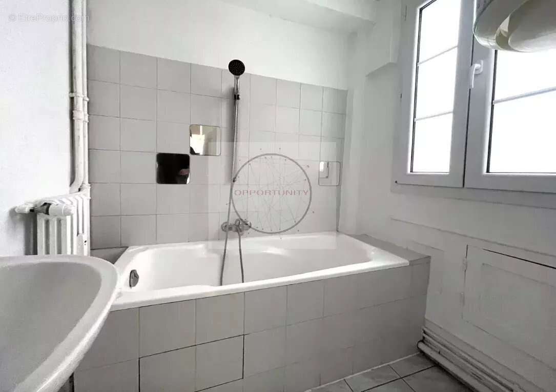 Appartement à PARIS-20E