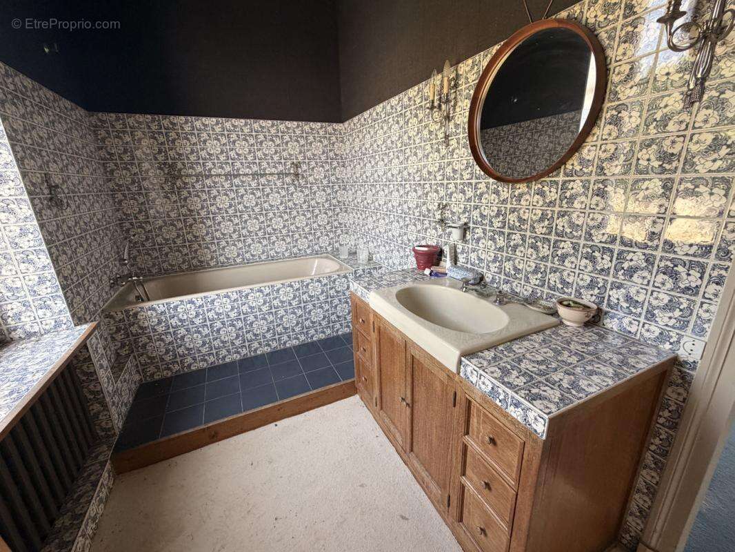 A moins de 2 heures de Paris, Ancien Presbytère de Coulonges-les-Sablons – Propriété de caractère sur un parc de 7 500 m² - photo 16