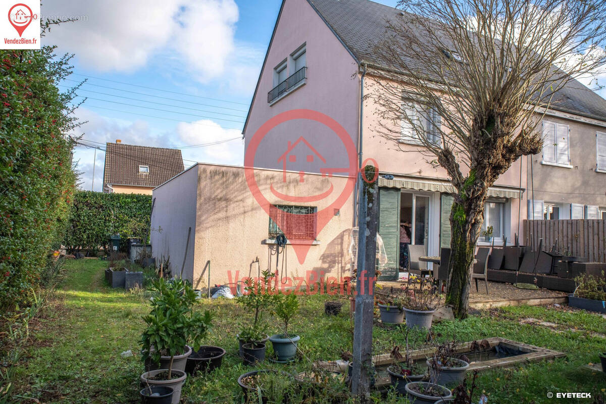 Maison à SAINT-DOULCHARD