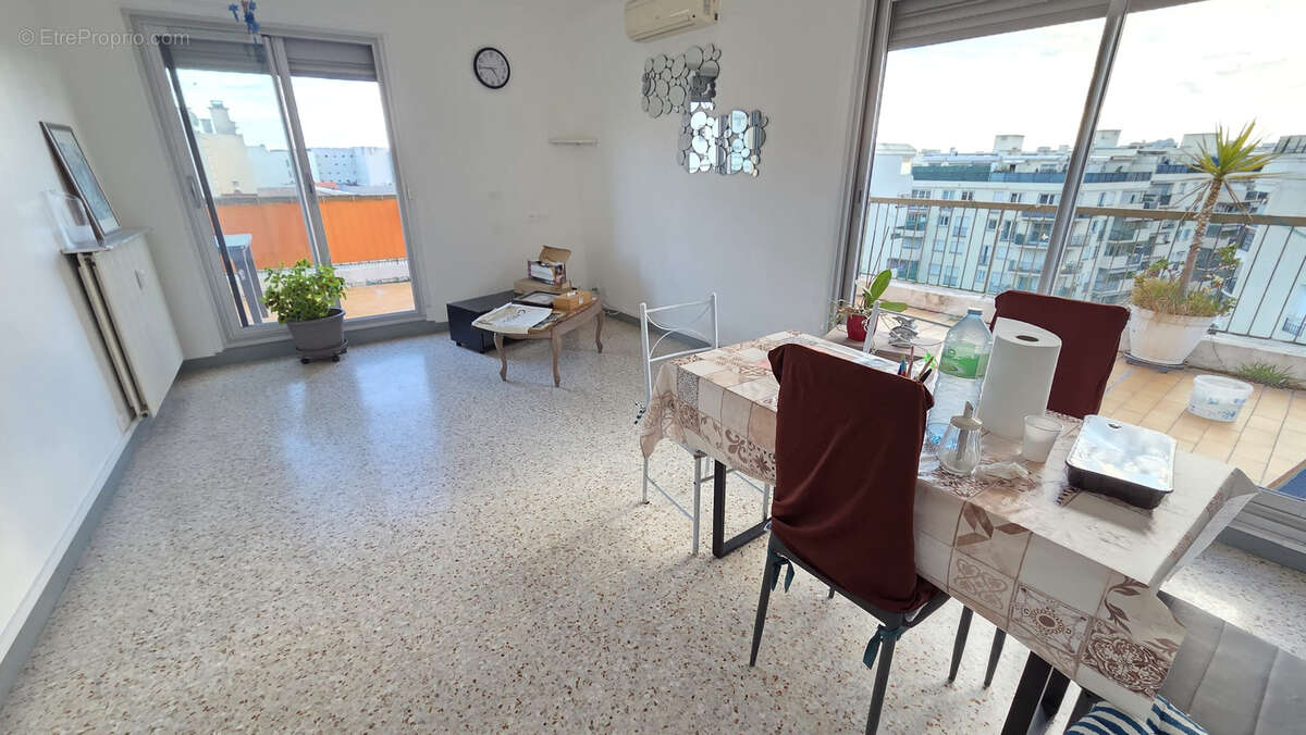 Nice ouest  proche mer  dernier etage 4 p,  ,  terrasse 60 m2 - photo 8