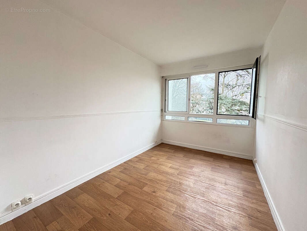 Appartement à VERRIERES-LE-BUISSON