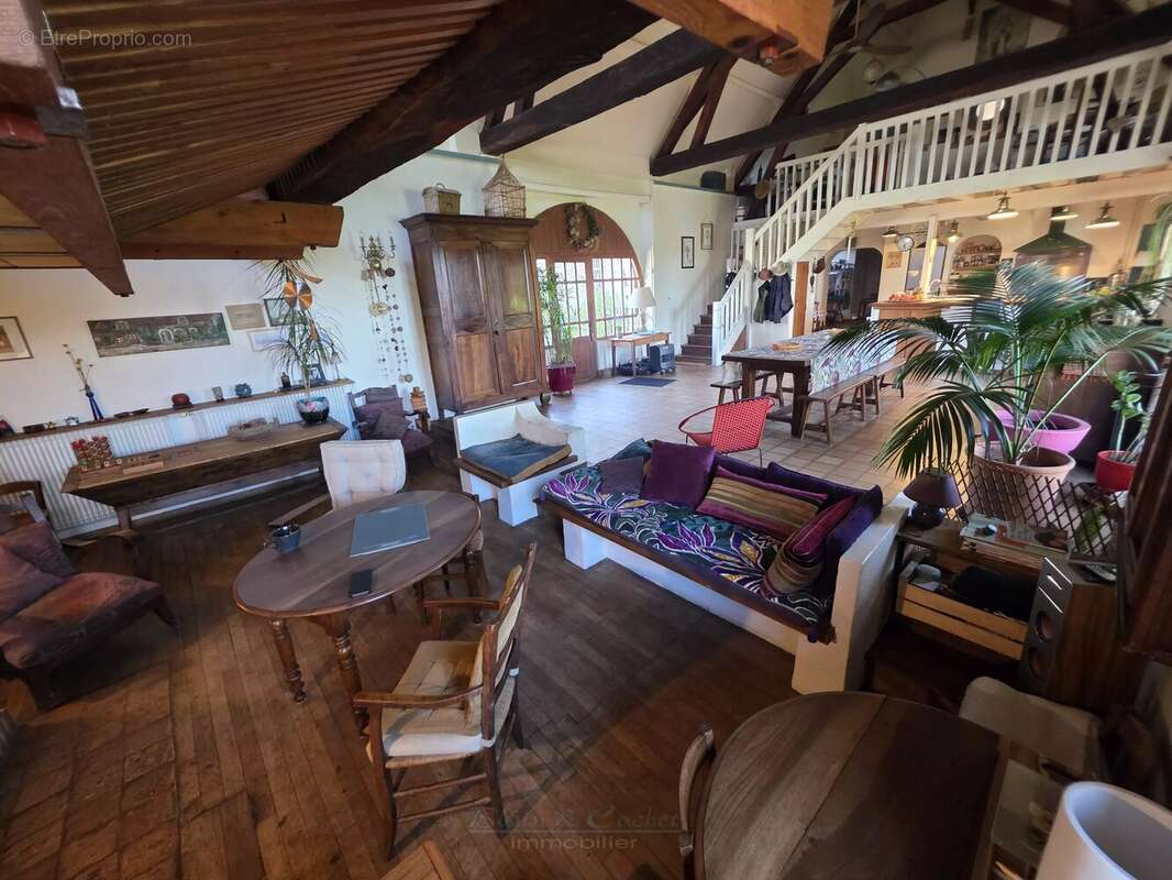 Maison à CONFLANS-SUR-LOING