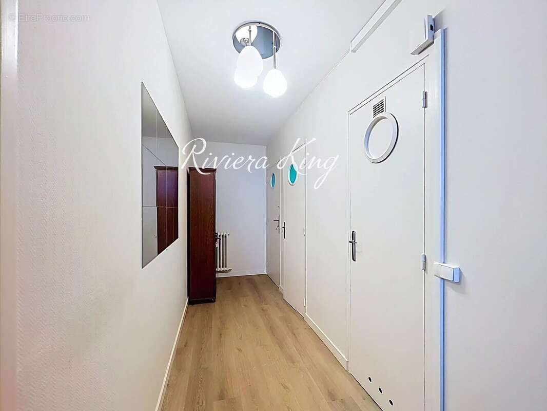 Appartement T4 avec balcon - Centre de Villefranche sur Mer - - photo 8