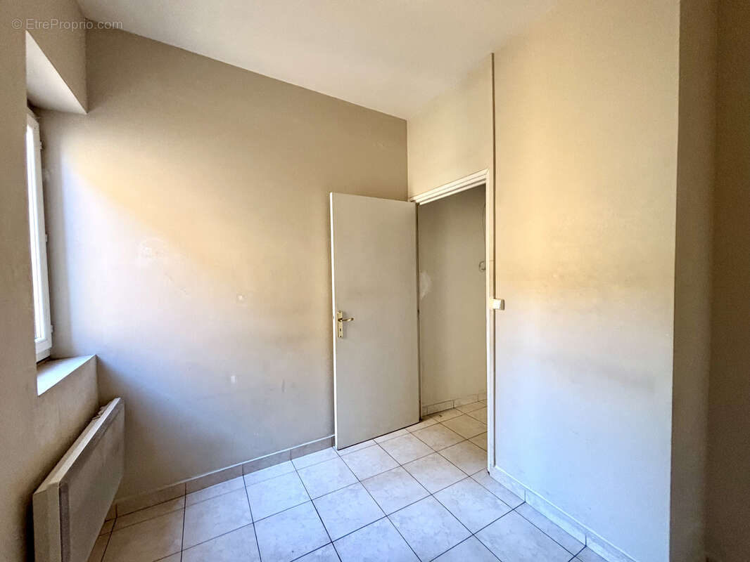 T1/2 de 33m2 - Secteur Saint Charles - photo 6