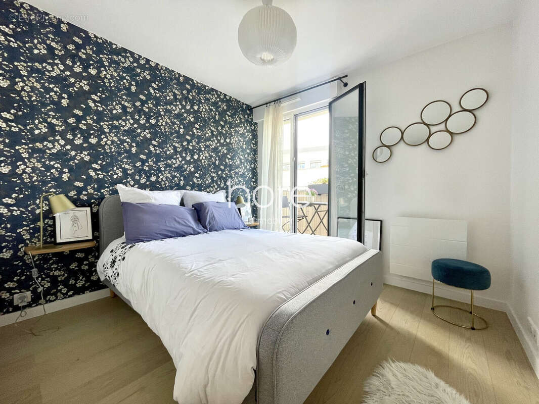 Appartement à LA GARENNE-COLOMBES