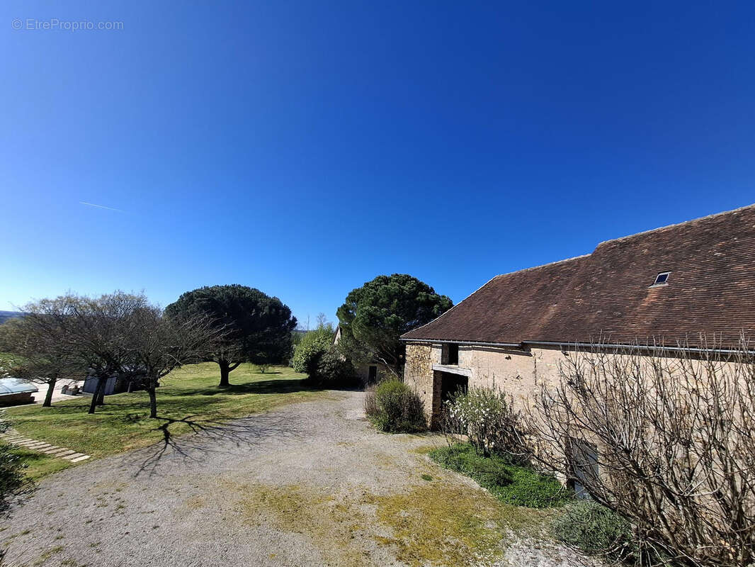 Maison à GENIS
