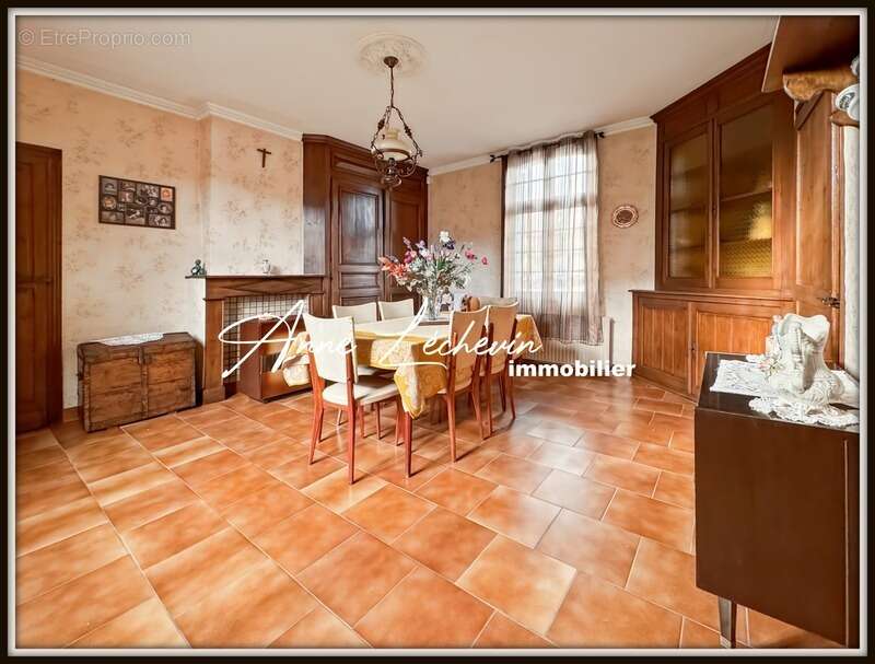 Maison à DOURGES