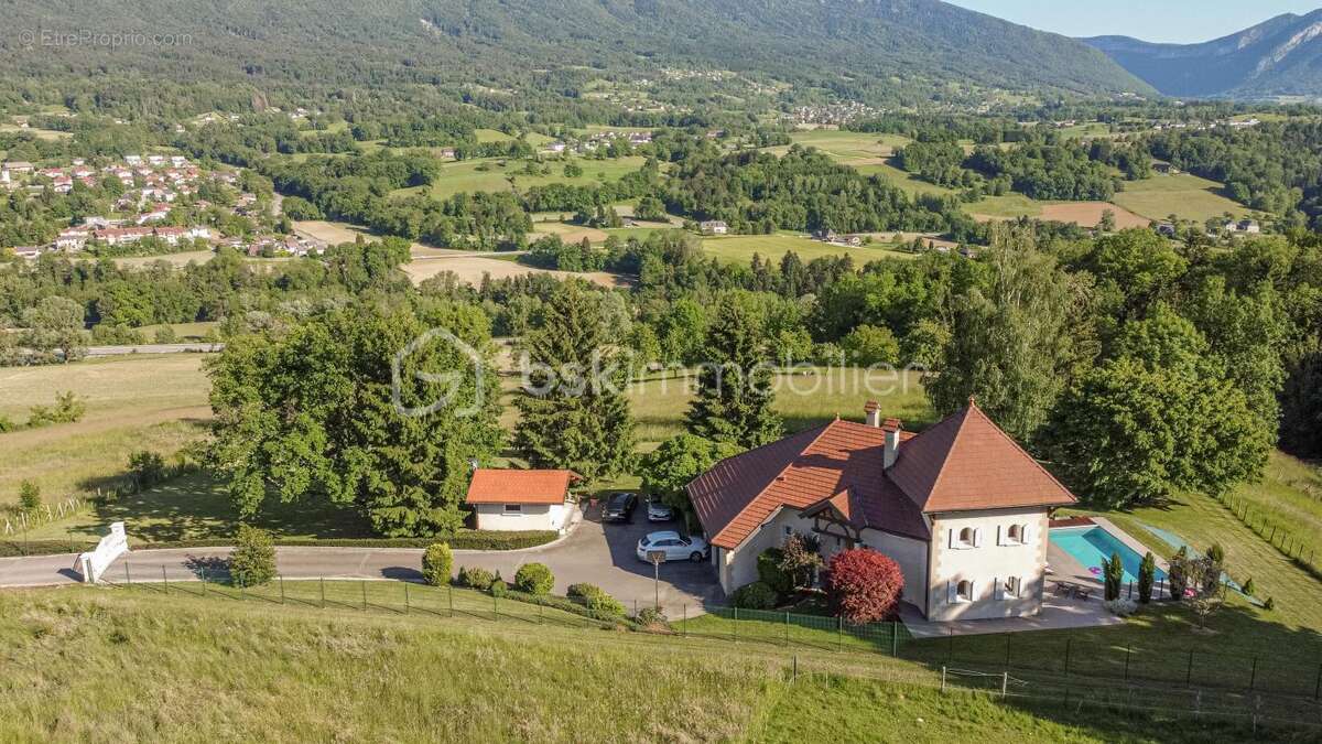 Magnifique propriété de charme / Piscine / Sous-sol / Terrain XXL - photo 4