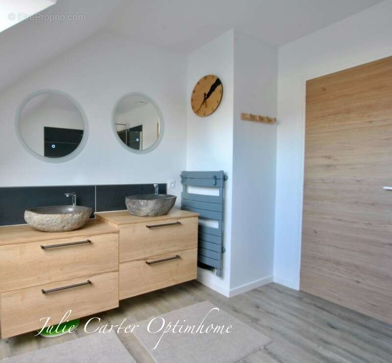 Maison à COURTILLERS