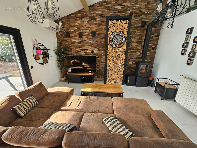 Maison à ROQUEFORT-LES-PINS