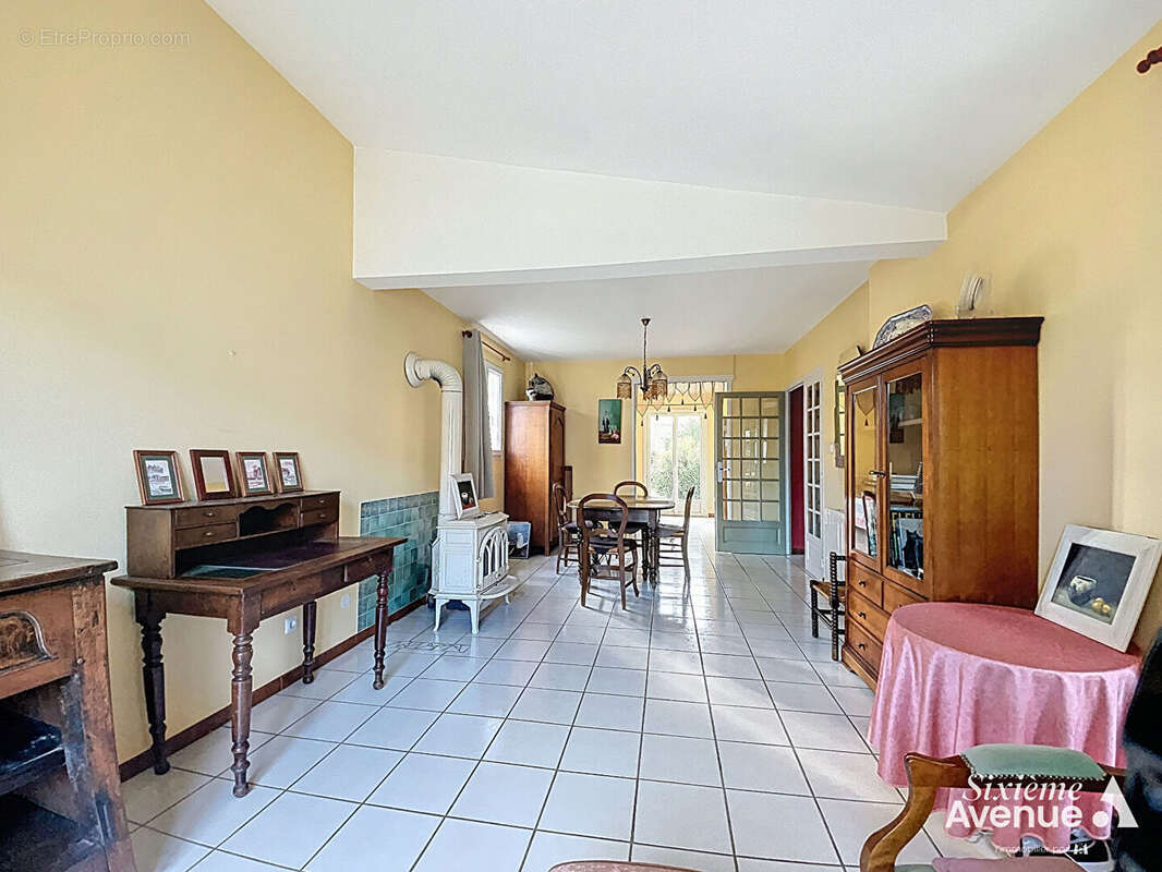 Maison à SAINT-SYMPHORIEN-D'OZON