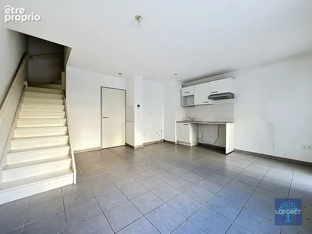 Type 3 en Duplex - avec grande terrasse de 26 m² + parking en sous-sol - photo 5