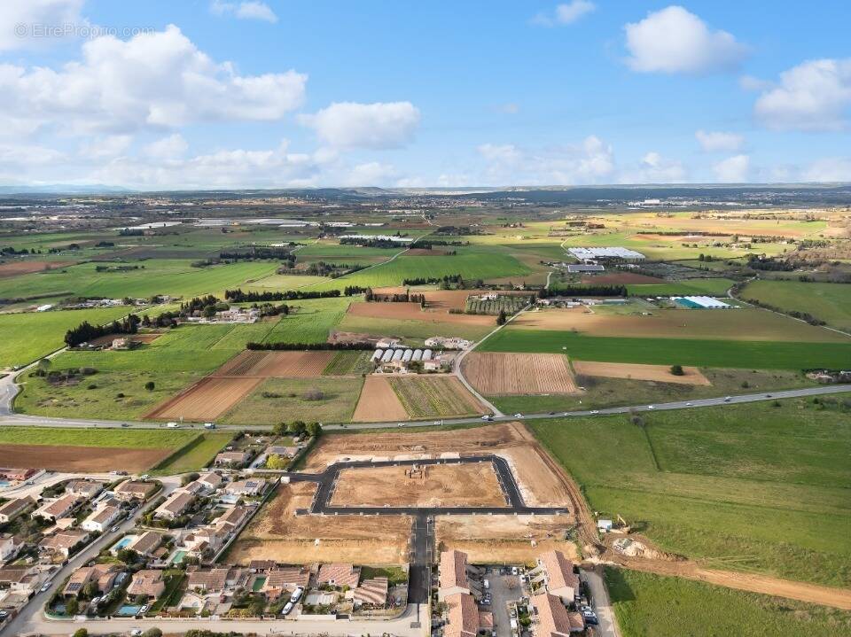 Terrain à LE CAILAR