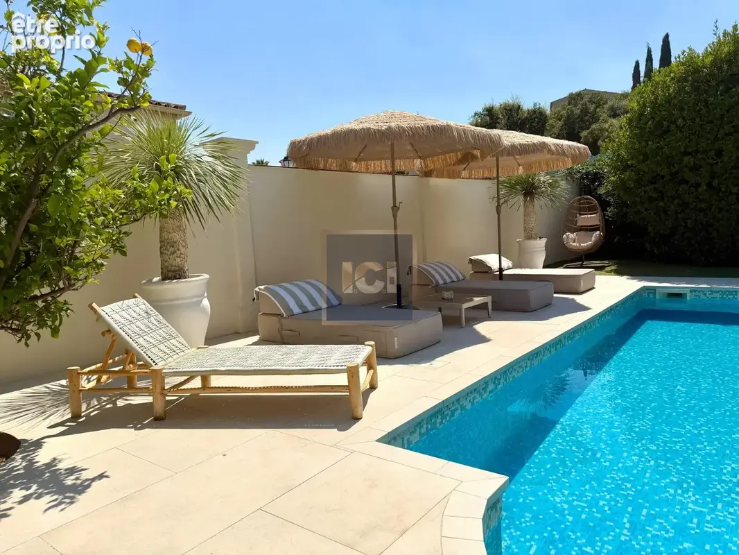 Maison 138 m² à Sainte-Maxime  - photo 2