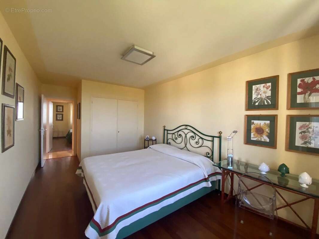 Appartement à VILLENEUVE-LOUBET